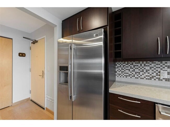 Foto del edificio - 2885 Knox Ave S