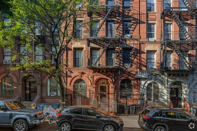 Building Photo - 368 W 127th St