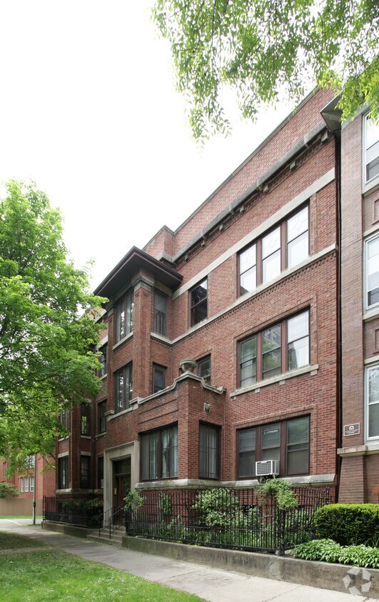 Building Photo - 5340 S Hyde Park Blvd