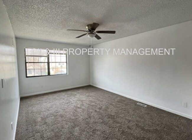 Foto del edificio - 9217 Central St