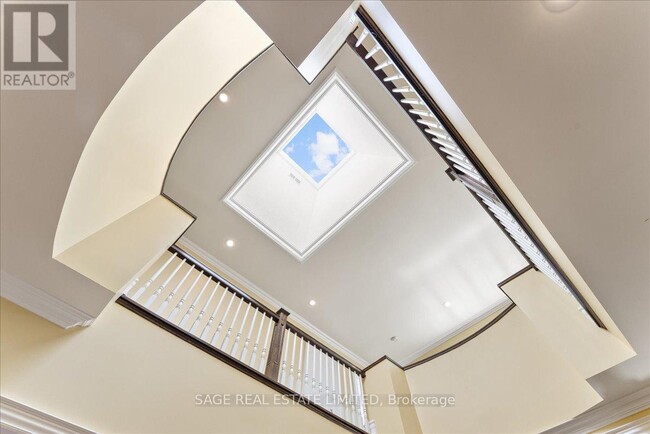 Building Photo - 67 Agincourt Dr