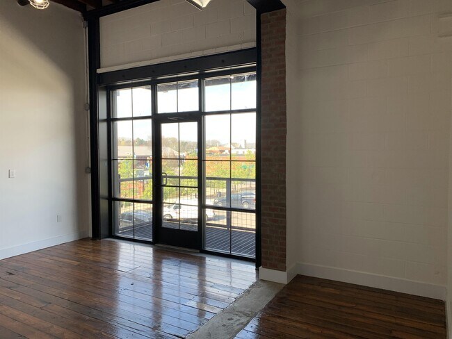 Building Photo - 240 1st St NE