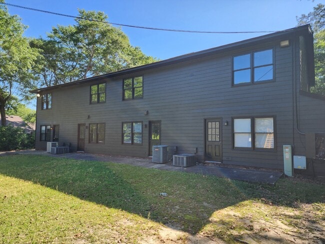 Building Photo - 3660 Maryland Cir
