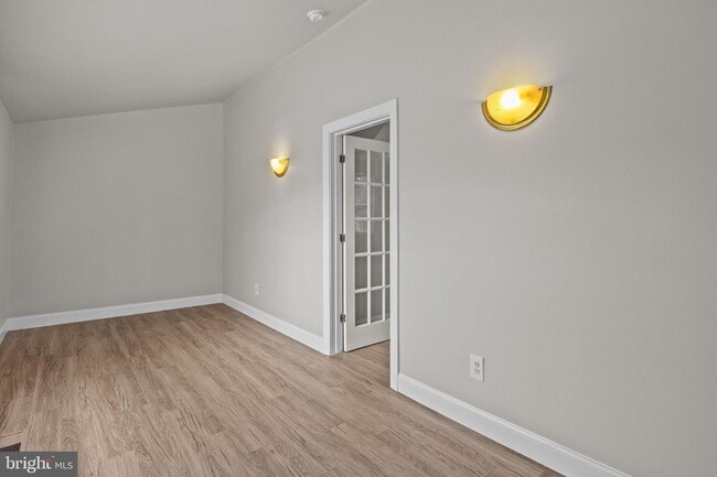 Building Photo - 2555 Trenton Rd