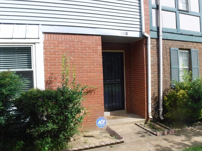 Building Photo - 6420 Macon Rd