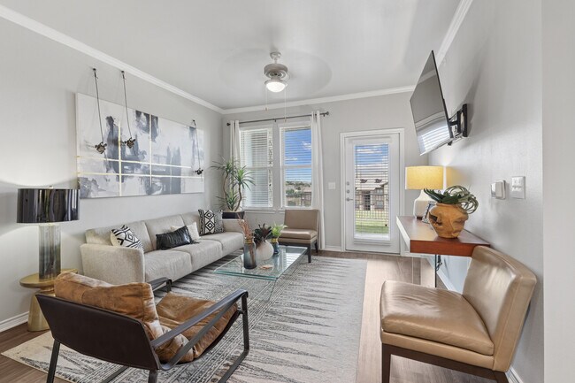 Building Photo - Avalon Hill Country