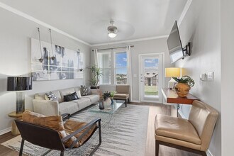 Building Photo - Avalon Hill Country