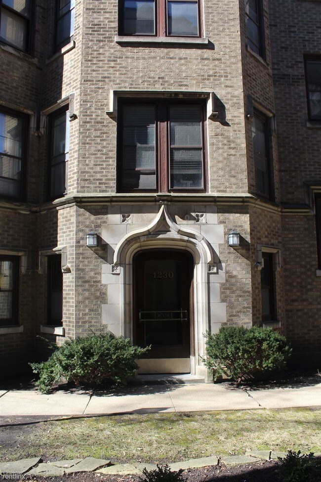 Foto del edificio - 1230 W Jarvis Ave