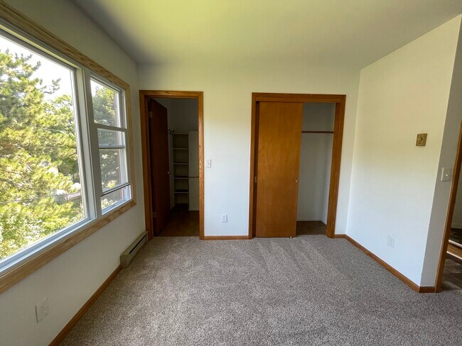 Main Bedroom - 2576 S Superior St