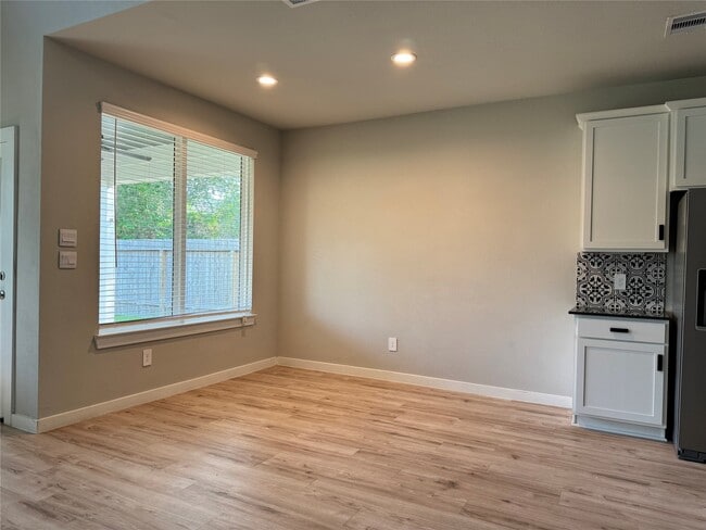 Building Photo - 10213 Prairie Creek Ln