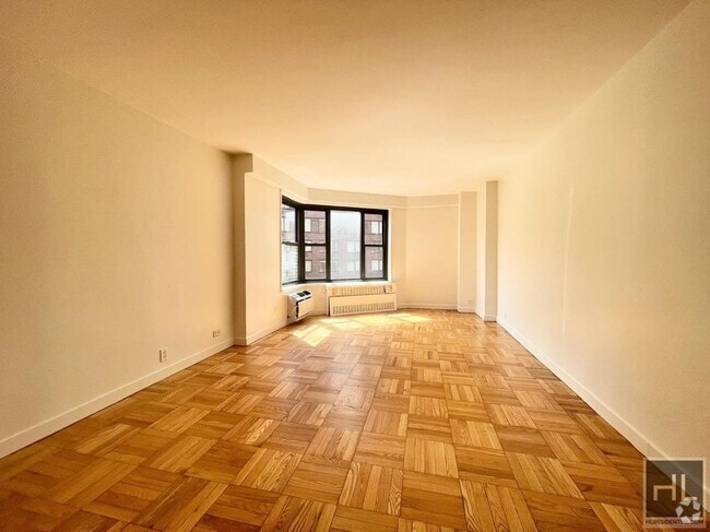 Building Photo - 1 Bed, 1 Bath Apartment –Fourth Avenue