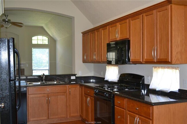 Foto del edificio - 217 Fieldstone Pl