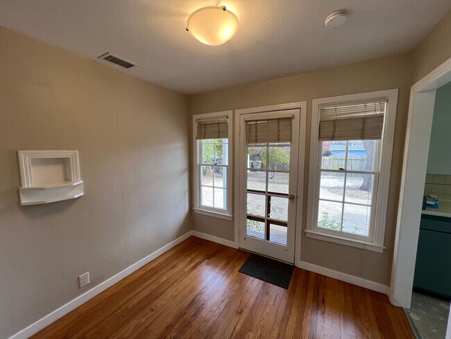 Building Photo - 110 Alameda Blvd - West Sacramento 95691
