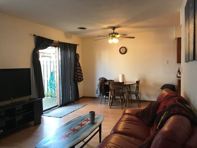 Comedor - 2738 Dartmouth Dr