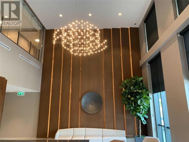 Building Photo - 8 Nahani Way