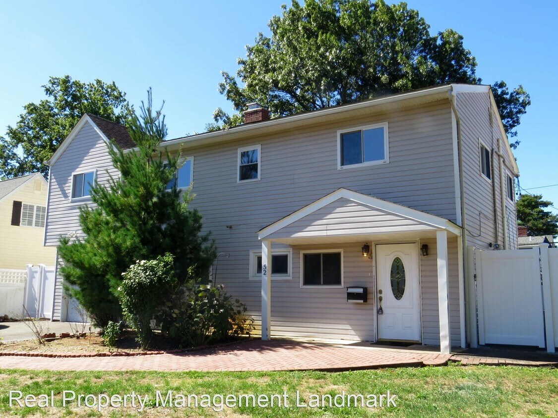 Primary Photo - 4 br, 2 bath House - 52 March Lane