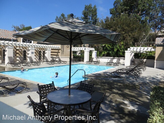 Foto del edificio - 2 br, 2 bath House - 3535 Caminito El Rinc...