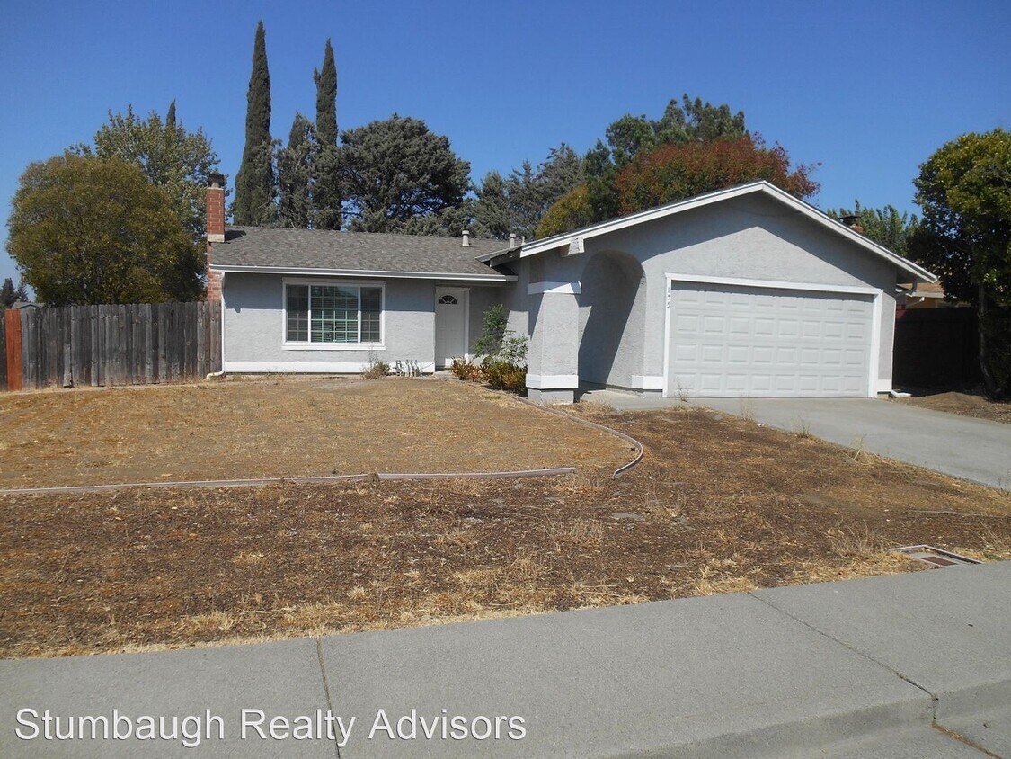 Foto principal - 4 br, 2 bath House - 155 Somerville