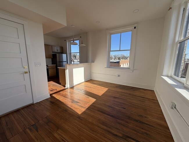 Building Photo - 901 Fifth Street - 202