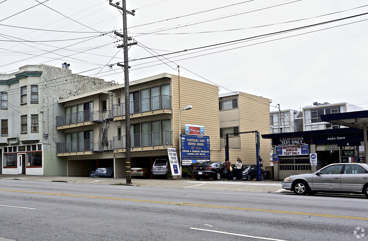 Building Photo - 4131 California St