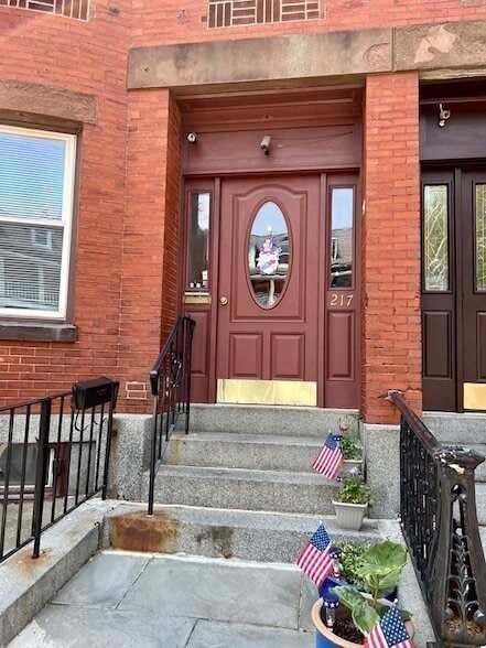 Building Photo - 217 Webster St