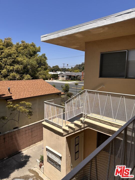 Building Photo - 5411 S Centinela Ave