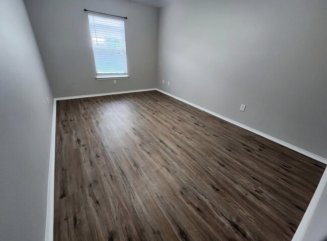 Foto del edificio - 5420 Shady Springs Trail