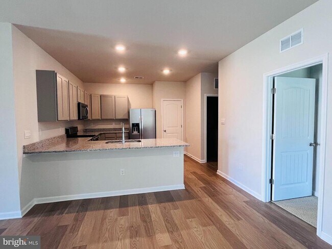 Foto del edificio - 120 Ridgley Blvd