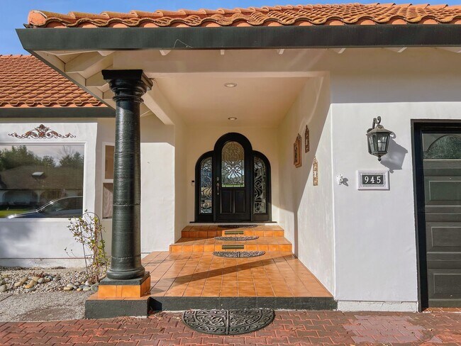 Foto del edificio - Gated Community Home