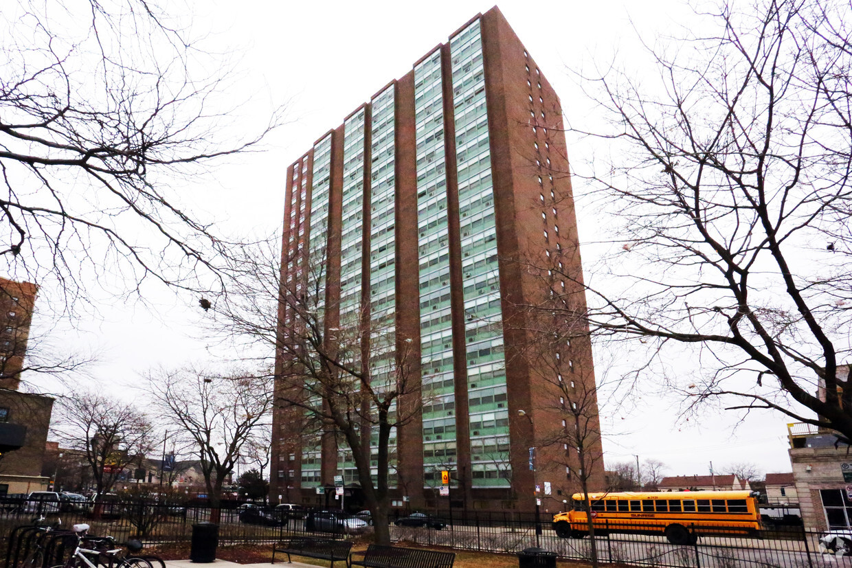 Primary Photo - Eastwood Towers