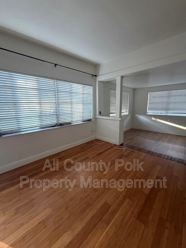 Building Photo - 2700 Homer Cir