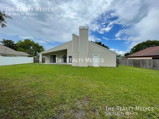 Building Photo - 737 Lagoon Dr