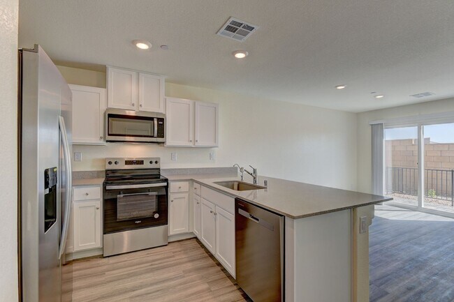 Building Photo - Brand new 3 bedroom Town House by DR Horto...