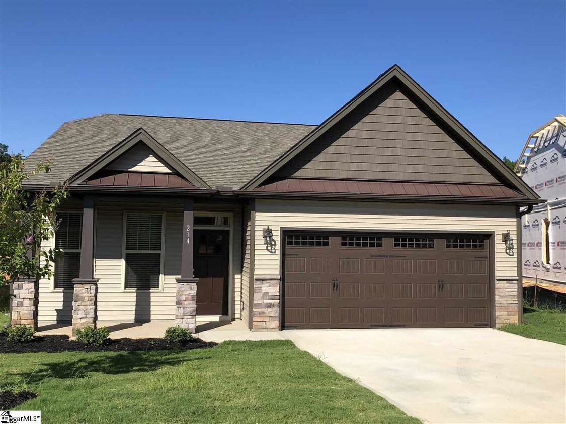 Foto principal - 214 Everard Ln