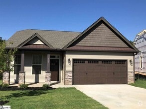 Building Photo - 214 Everard Ln