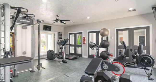 Building Photo - The Eagle at Lakewood