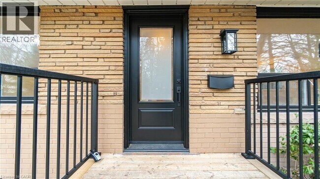 Photo du bâtiment - 1465 Duncan Rd