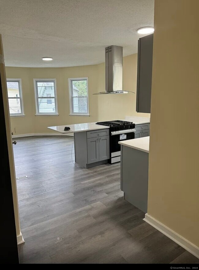 Foto del edificio - 13 Lines St