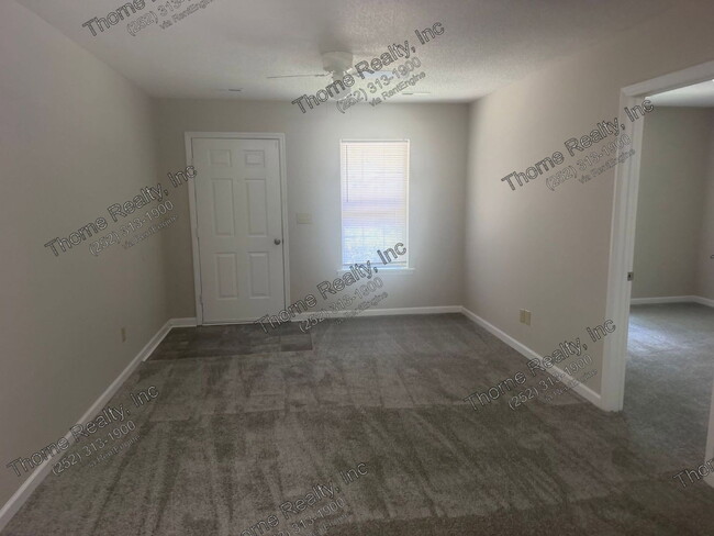 Building Photo - 2266 Sherwood Ave
