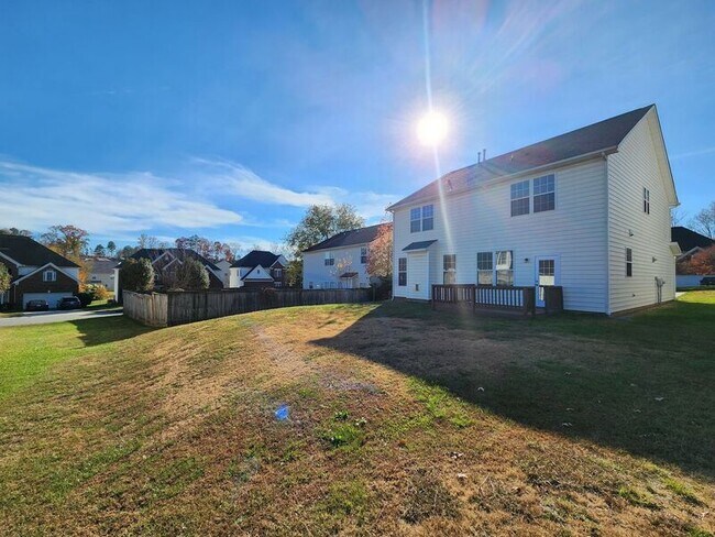 Building Photo - 1530 Big Leaf Dr