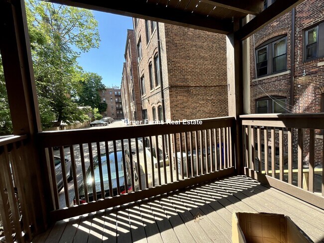 Foto del edificio - 161 Allston St