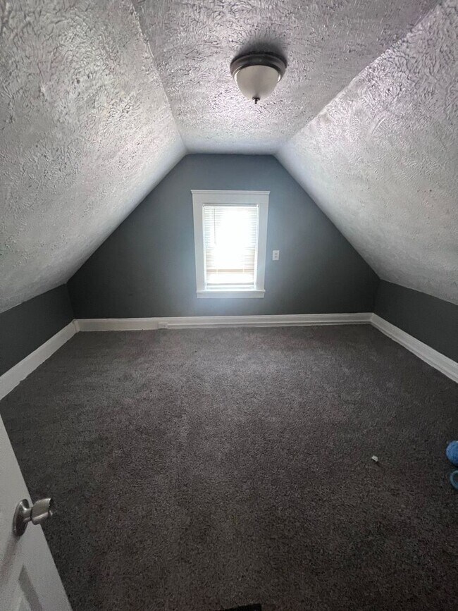 Foto del edificio - 4254 E 116th St