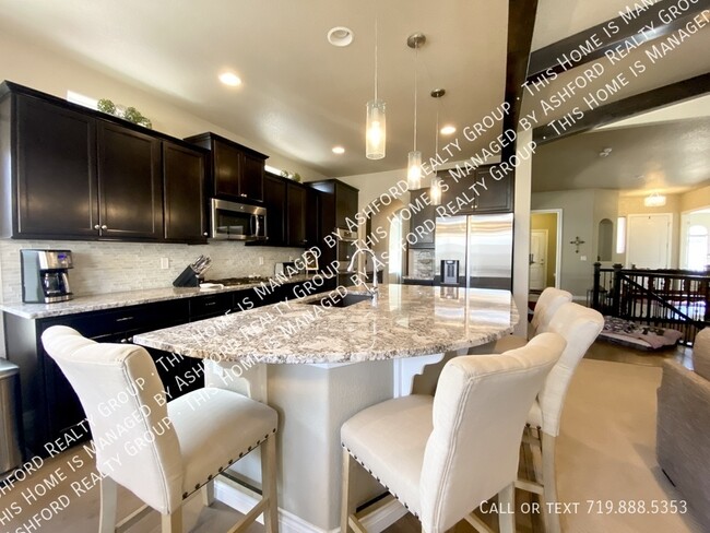 Building Photo - 7215 Rim Bluff Ln