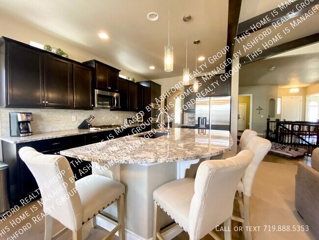 Foto del edificio - 7215 Rim Bluff Ln