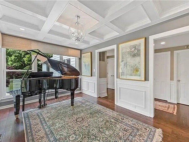 Building Photo - 777 Armonk Rd