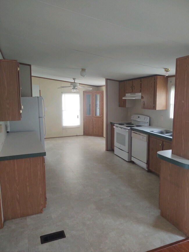 Foto del edificio - 100 Stonecutter Dr