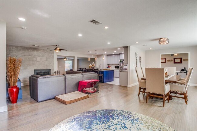 Foto del edificio - 10637 Marsh Ln
