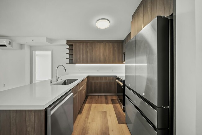 Building Photo - 1500 Rycroft St