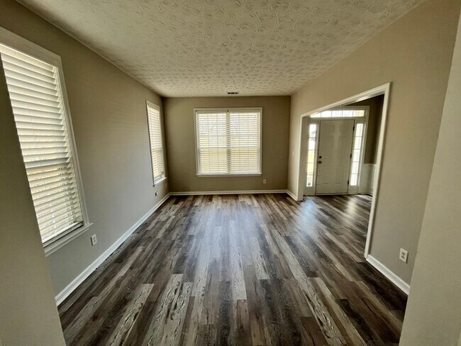 Foto del edificio - Berryhill subdivision in Cumming!