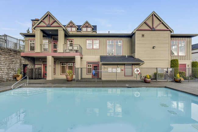 Building Photo - The Lodge at Peasley Canyon